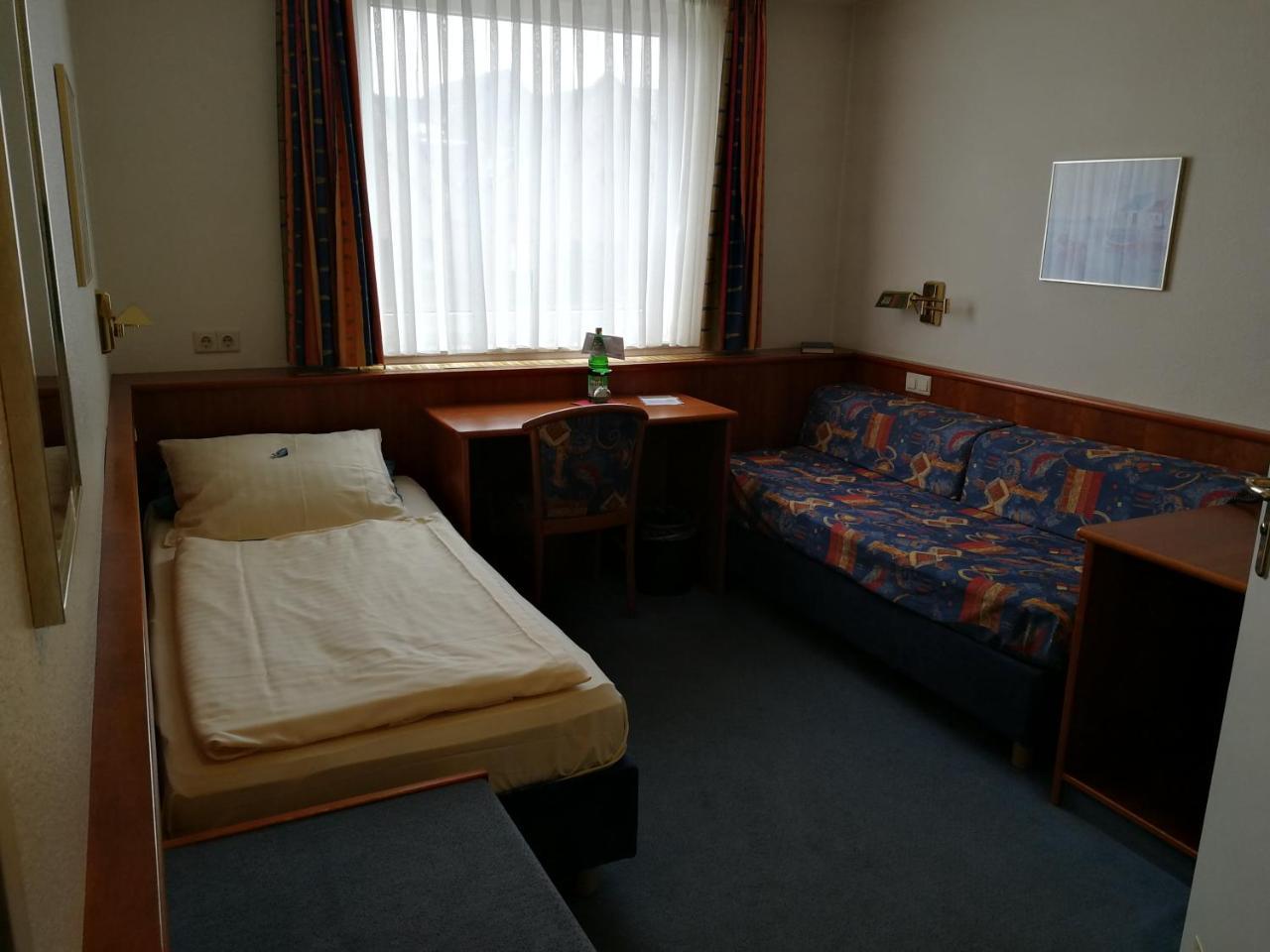 Brauhotel Jan Van Werth Neuss Esterno foto